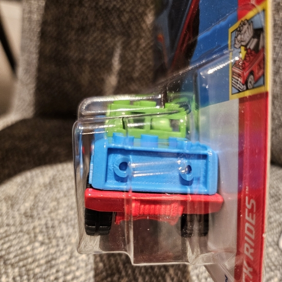 Hot Wheels Brick Rides Car Bundle - Picture 4 of 10